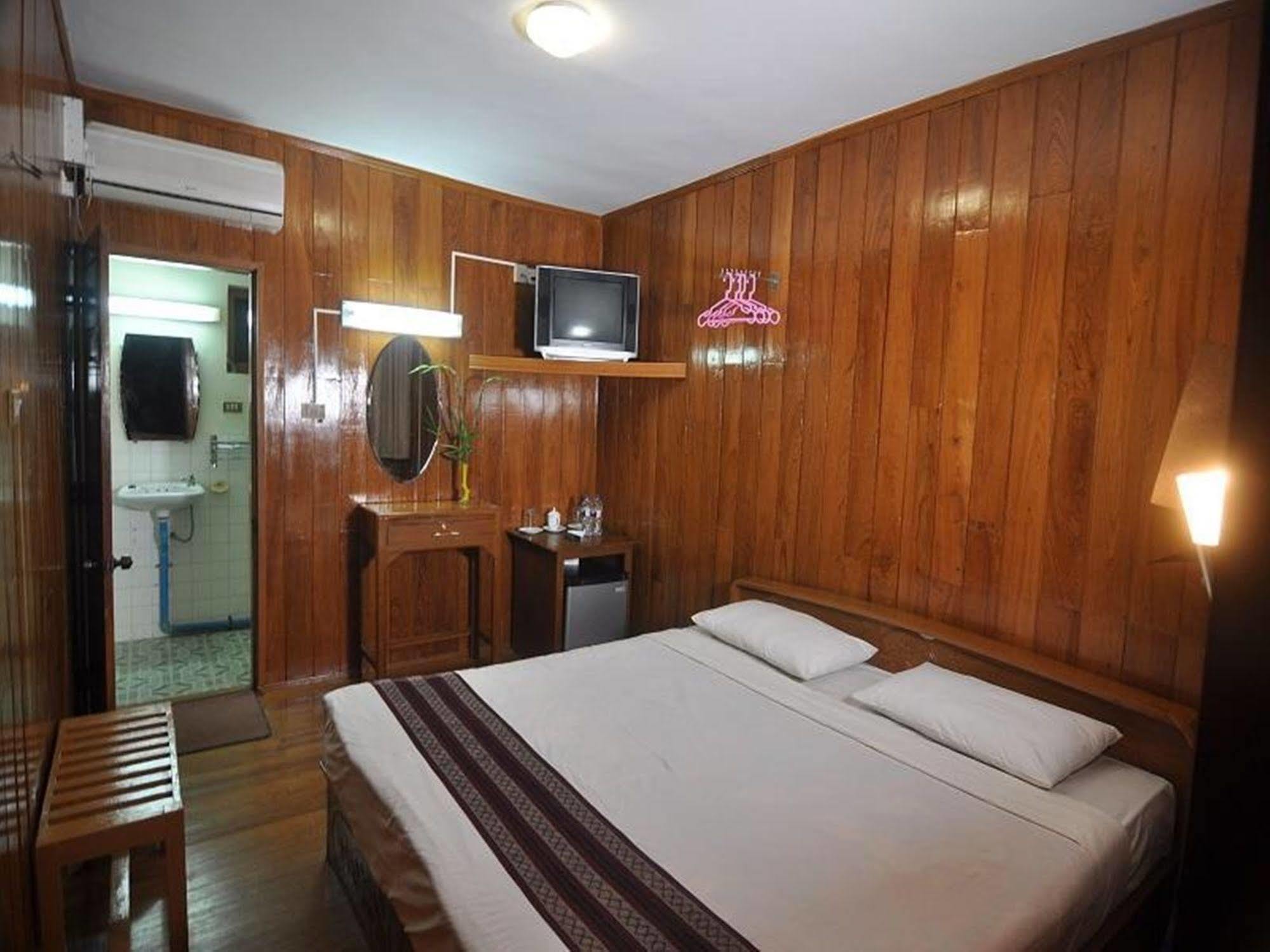 Green Land Motel 바간 외부 사진